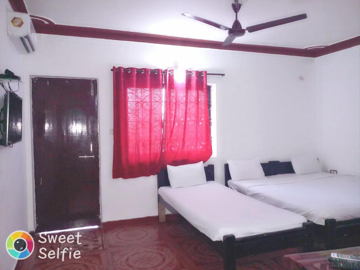 Budget Beach In Tito's Lane Guest house Baga